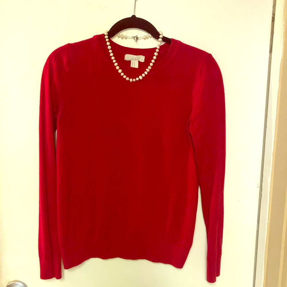 Red light sweater, size M. Forever 21.